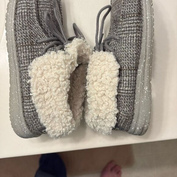 Hey dude Fold over cuff slip on shoes Gray and Cream Size 6 - Picture 7 of 8